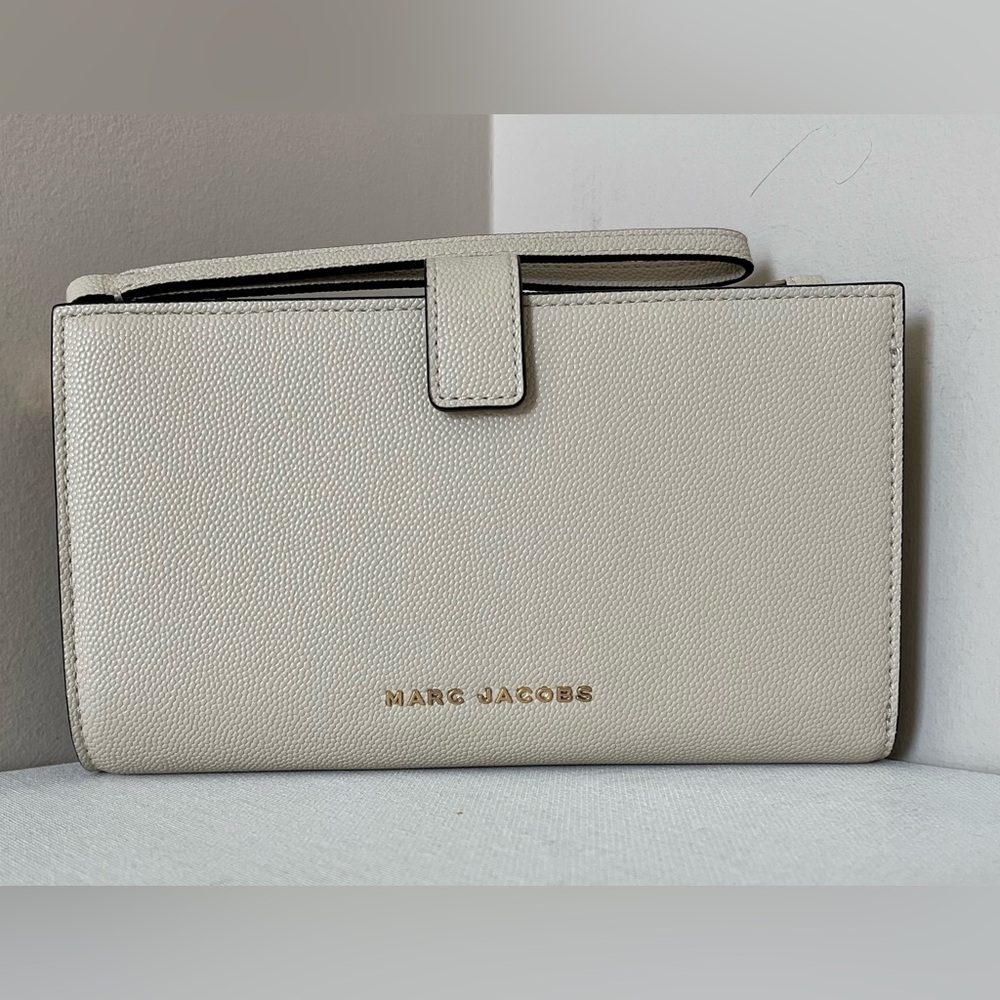 Marc Jacobs Cream Wallet